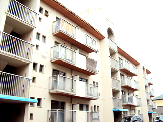 長村マンション概観